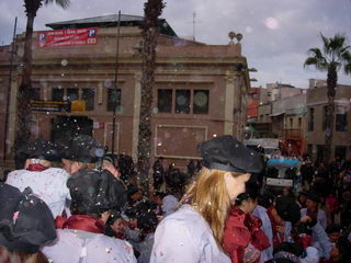 Rua de Carnaval organizada por la AMPA de la escuela GIMBEBÉ en las calles de Gavà (2 de Febrero de 2008)